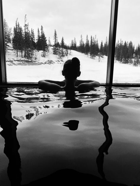 Winter Pool Photoshoot, Winter Swimming Pool, Indoor Pool Photoshoot, Jacuzzi Indoor, Winter Spa, Spa Vibes, Gym Photoshoot, Pool At Night, Spa Girl