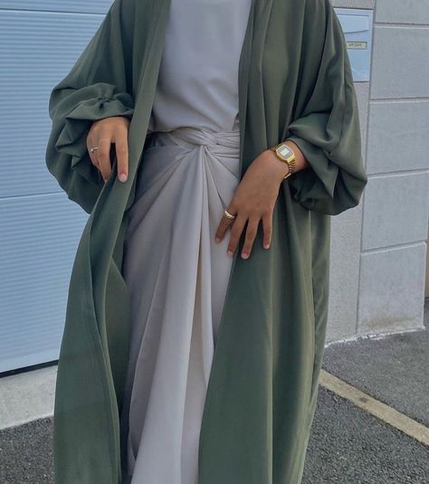 Modest Outfits Muslim, Abaya Outfit, Modest Casual Outfits, Modern Hijab Fashion, Modest Outfit, Muslim Fashion Hijab Outfits, Muslim Outfits Casual, Hijabi Fashion Casual, Mode Abaya