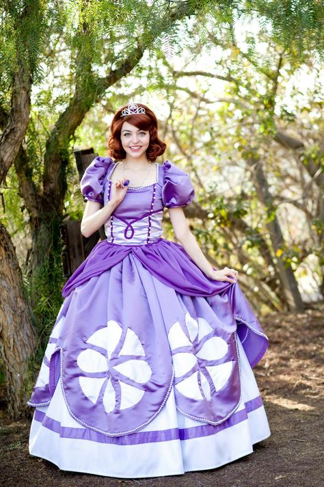 Beast Costume Kids, Disney Princess Adult Costume, Sofia Costume, Princess Character, Fairy Gown, Disney Princess Cosplay, Fairy Tale Costumes, Disney Princess Costumes, Princess Parties