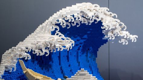 The famed Japanese artwork has been recreated in 3D thanks to a massive LEGO installation. Hokusai Great Wave, Giant Waves, Monte Fuji, Lego Sculptures, Mont Fuji, Lego Blocks, The Great, Japanese Artwork, Colossal Art