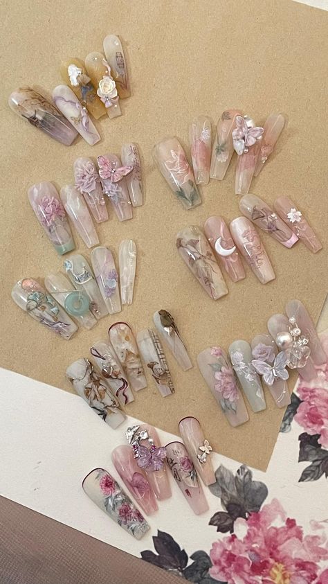 Long Japanese Nails, Xiaohongshu Nails Simple, Douyin Spring Nails, Fancy Classy Nails, Douyin Flower Nails, Chinese Wedding Nails, China Nails Design, Tanghulu Nails, Chinese Style Nails