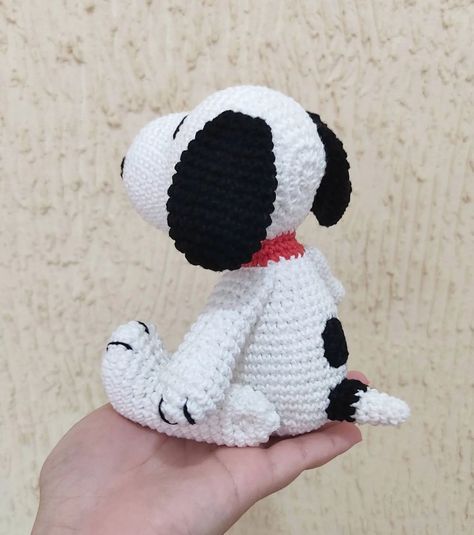 Amigurumi Snoopy Dog Free Pattern - Amigurumi Amigurumi Teddy Bear, Crochet Pillow Patterns Free, Snoopy Dog, Crochet Doll Tutorial, Crochet Dog Patterns, Crochet Tutorial Pattern, Crochet Toys Free, Animal Knitting Patterns, Crochet Disney