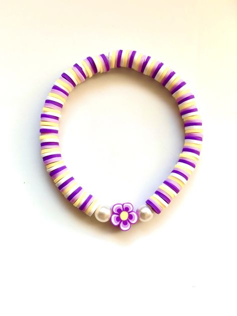 Cute Clay Bracelets, Clay Bead Bracelet Ideas Preppy, Bracelet Buisness, Preppy Clay Bead Bracelets, Purple Bracelets, Preppy Purple, Make Clay Beads, Bracelet Business, Clay Bead Bracelets