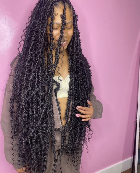 Individual Locs, Soft Locs, Butterfly Locs, Faux Locs Hairstyles, Cute Braided Hairstyles, Braids Hairstyles Pictures, Cute Box Braids Hairstyles, Protective Hairstyles Braids, Pretty Braided Hairstyles