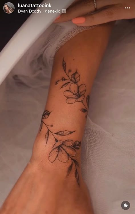 Arm Wrap Flower Tattoos For Women, Women Vine Tattoo Arm, Flowers That Wrap Around Arm Tattoo, Small Arm Tattoos For Women Unique, Hibiscus Wrap Around Tattoo, Flower Vine Wrapped Around Arm Tattoo, Dainty Floral Arm Wrap Tattoo, Wrap Around Tattoo, Small Arm Tattoos