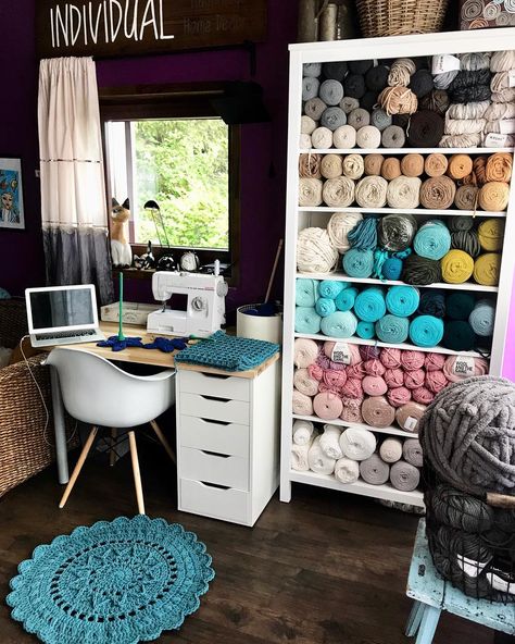 My new workshop ❤️❤️❤️#myhobby #hometextile #crochetinstagram #knitting #myhome #homeworkshop #workshop #muhely #yarn #yarnaddict… Knitting Room, Knitting Storage, Crochet Beginners, Dream Craft Room, Craft Room Design, Yarn Storage, Turquoise Rug, Crochet Work, Office Crafts