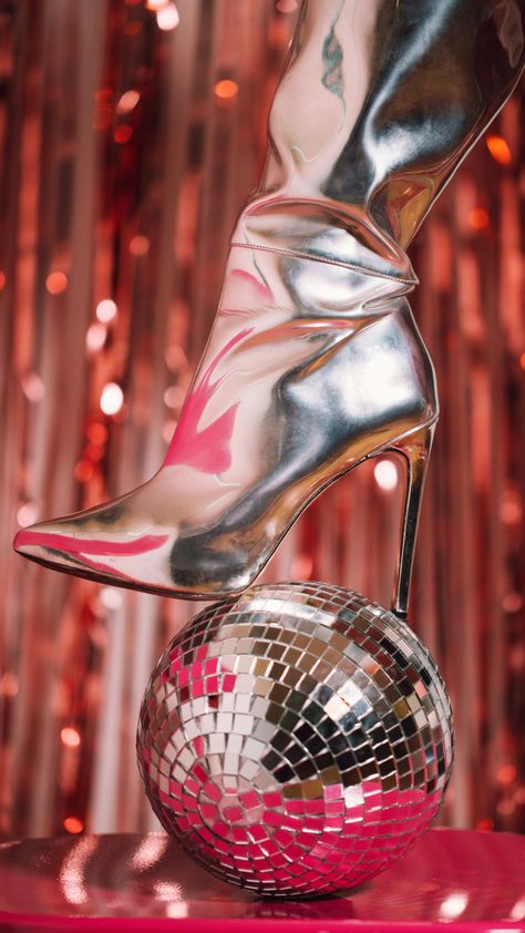 Bola Disco, Disco Aesthetic, Silver Heel, Disco Balls, Studio 54, Silver Heels, Commercial Photography, Disco Ball, Evolution