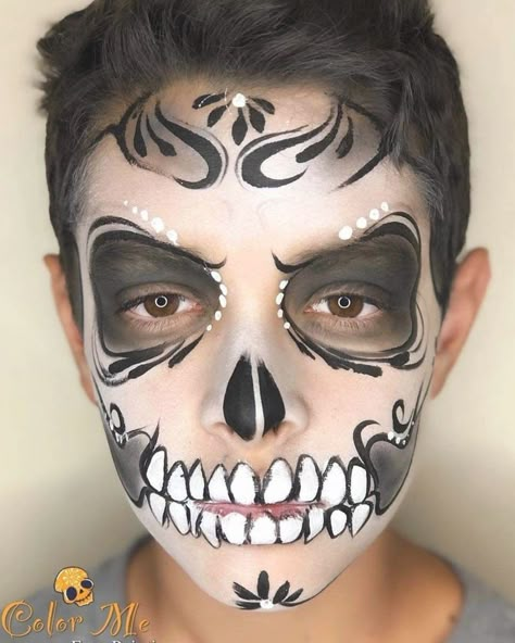 Sugar Skull Face Paint, Diy Costumes Kids Boys, Halloween Costumes Pictures, Skull Face Paint, Dead Makeup, Creepy Halloween Makeup, Diy Costumes Kids, Kids Face Paint, Sugar Skull Makeup