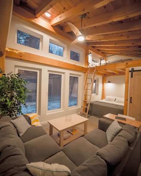 Honeycrisp Cottage - A Tiny Timber Frame - Tiny houses for Rent in Putney, Vermont, United States - Airbnb Timber Frame Tiny House, Tiny Timber Frame, Design Case Mici, Putney Vermont, Tiny Cottages, Tiny Houses For Rent, Tiny House Interior Design, Tiny House Loft, House Loft