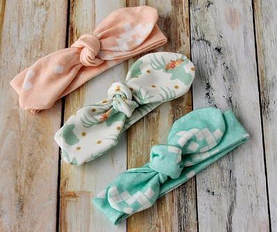 Learn how to make a precious accessory for your little one with this Toddler Bow Headband Sewing Pattern. Baby Sewing Patterns Free, Headband Diy, Diy Baby Headbands, Headband Tutorial, Knot Bow, Diy Baby Gifts, Toddler Bows, Baby Sewing Patterns, Baby Diy