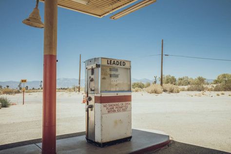 Americana Aesthetic, Film Camera Photography, Between Two Worlds, In The Middle Of Nowhere, 35mm Photography, Middle Of Nowhere, Southern Gothic, Portra 400, Vintage Americana