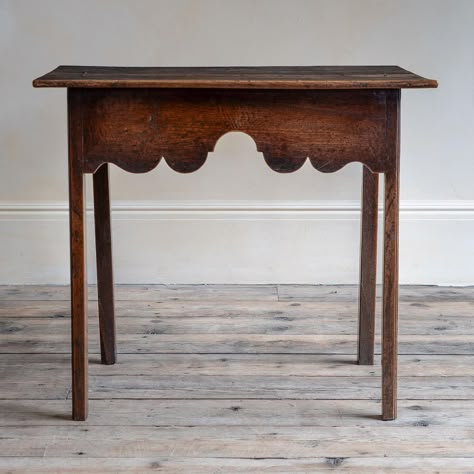 Oak side table, c.1800. A simple design with a deep shaped frieze. A good size for a bedside table. | Instagram Tuscany Home, Nightstand Design, Antique Oak Furniture, Vintage Furniture Design, Chest Furniture, Interiors Inspiration, Oak Side Table, Classic Interior Design, Primitive Furniture