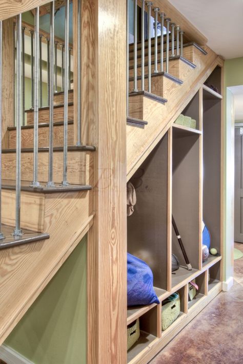 Stair Cubby Under Stair Cubby Ideas, Stairwell Built Ins, Under Stairs Cubby Ideas, Under Stair Cubby, Cubbies Under Stairs, Under Stairs Cubby, Stair Cubbies, School Cubbies, Daybed Corner