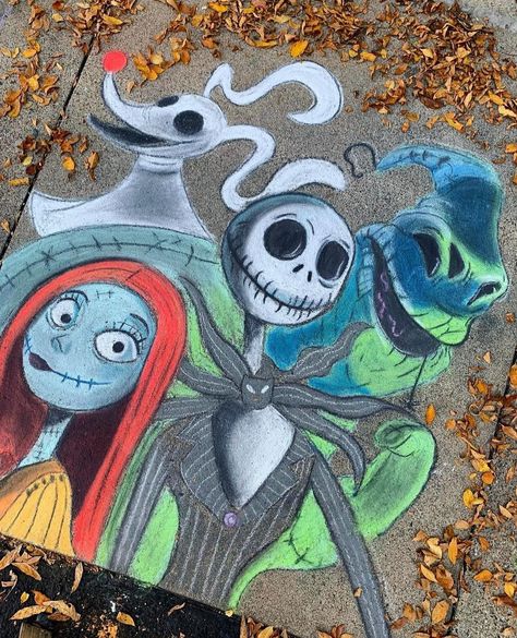 Disney at Home sur Instagram : This takes Disney at Home to another level! Loving this awesome artwork by the talented @jesssscreates!😍 #halloween #disney… Chalk Art Ideas Halloween, Cool Chalk Art Ideas, Chalk Ideas Halloween, Scary Chalk Art, Halloween Sidewalk Ideas, Chalk Halloween Art, Chalk Art Halloween, Chalk Art Ideas Easy, Disney Chalk Art