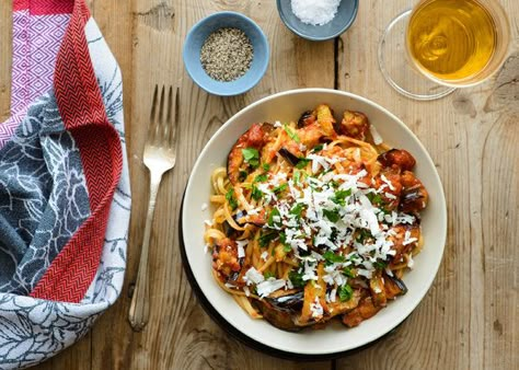 This traditional Sicilian pasta dish of sautéed eggplant tossed with tomato sauce and topped with ricotta salata makes for a satisfying vegetarian dinner, and it can be thrown together in under an hour. (Photo: Sabra Krock for The New York Times) Sauteed Eggplant, Pasta Food Recipes, Pasta Alla Norma, Pasta Food, Nyt Cooking, Food Pasta, Pasta Pasta, Pasta Pizza, Vegetarian Dinner