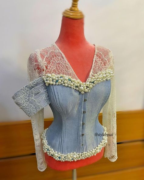 Lace Tops For Women Classy Blouses, Corset Fashion Outfits, Ladies Tops Blouses, Corset Blouse, Blouse Casual Fashion, African Wear Styles For Men, Chic Dress Classy, Corset Fashion, African Print Dress Ankara