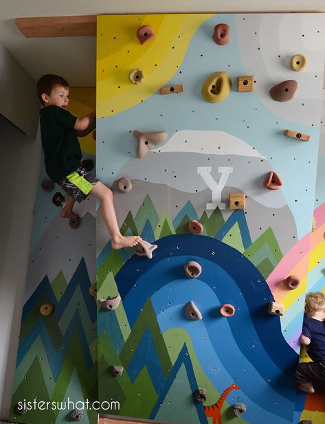 learn how to make a rock climbing wall inside the house Diy Kids Climbing Wall, Climbing Wall Mural, Wall Climbing Kids Room, Kids Climbing Wall Indoor, Climbing Wall Kids Room, Kids Room Murals Diy, Rock Climbing Wall For Kids, Kids Rock Climbing Wall, Diy Rock Climbing Wall