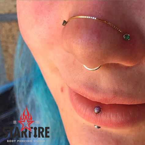 Nose Bridge Chain, Nose Chain Across Bridge, 2023 Piercings, Nostril Chain Piercing, Nose Piercing Chain, Nose Bridge Piercing, Nose Chain, Ear Piercings Chart, Piercing Chart