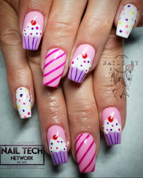 Birthday Nails Cupcake, Baking Nail Art, Little Kid Nail Designs Easy, Birthday Cake Nail Art, Cupcake Nails Designs, Pink Candy Nails, Birthday Cake Nails Design, Candy Themed Nails, Nails Ideas Brown