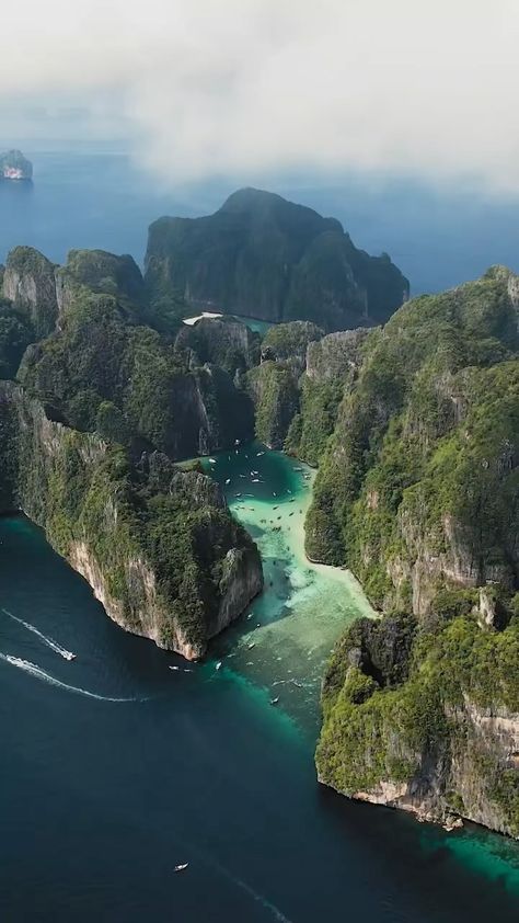 discovering_the_world_7 on Instagram: Pileh Lagoon, Phi, Thailand 🇹🇭 🇹🇭🇹🇭🇹🇭🇹🇭 - Credits by 🎥🎥🎥🎥 @tobi.schoepflin Pileh Lagoon Thailand, Thailand Instagram Pictures, Koh Phi Phi Thailand, Phi Phi Thailand, Thailand Pictures, Koh Phi Phi, Biblical Paintings, Relaxing Travel, Summer 25