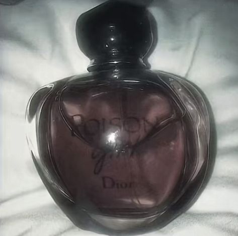 Dior Poison Perfume, Montgomery Aesthetic, Lana Del Ray Aesthetic, Aria Montgomery Aesthetic, Lisbon Sisters, Ray Aesthetic, Locally Hated, Poison Perfume, Chloe Cherry