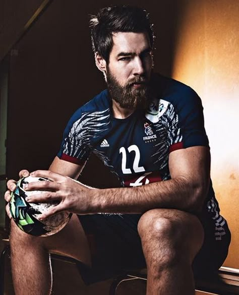 Handball Wallpaper, Handball Photography, Team Handball, Sports Photoshoot, Hand Ball, Handball Players, Sport Portraits, Sports Photo, Basketball Photography