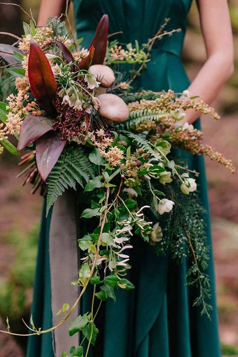 green wedding florals cascade with burgundy leaves and small flowers deers photography via instagram Trailing Greenery Bouquet, Wedding Flowers Ferns, Fairy Wedding Bouquet, Cedar Bouquet, Wedding Pallettes, Bouquet Reference, Earthy Bouquet, Green Wedding Florals, Bridal Bouquet Green