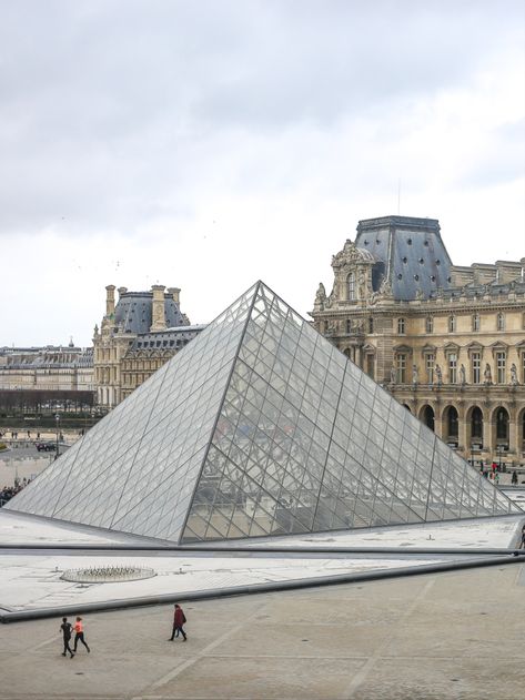 Tensile Architecture, Louvre Pyramid, Weekend In Paris, Airplane Drawing, Amoled Wallpapers, Timeless Architecture, Paris France Travel, Graphic Book, Cultures Around The World