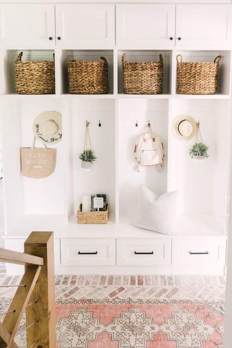 20 Modern Farmhouse Mudroom Ideas » Lady Decluttered Modern Farmhouse Mudroom, Diy Farmhouse Ideas, Farmhouse Mudroom, Farmhouse Tour, Pantry Inspiration, Texas Forever, Modern Farmhouse Living Room, Farmhouse Interior, Modern Farmhouse Kitchens