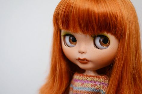 cute! Ginger With Brown Eyes, Red Hair Brown Eyes, Hair Brown, Custom Blythe, True Red, Blythe Doll, Big Eyes, Brown Eyes, Blythe Dolls