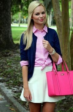 Girly white and pink style Adrette Outfits, Casual Attire For Women, Gingham Fashion, Pink Handbag, Preppy Girl, Estilo Preppy, Neue Outfits, Ranveer Singh, Preppy Look