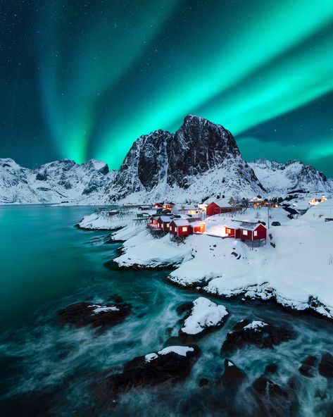 Northern Lights Photography, Aurora Borealis Northern Lights, See The Northern Lights, The Northern Lights, Incredible Places, Nature Travel, Aurora Borealis, Beautiful Destinations, Travel Dreams