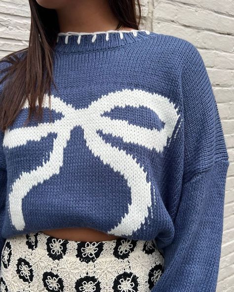 Knit Bow Sweater🎀 Choose from three colors~ blue, red, or pink https://73a4fb.myshopify.com/products/bow-graphic-round-neck-long-sleeve-sweater Sweater With Bows, Navy Knit Sweater, Coquette Sweater, Bow Graphic, Inspo Reference, Fall Forward, Business Clothing, Tie Sweater, Retro Glamour