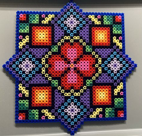 Mexican Pixel Art, Melted Bead Crafts, Melt Beads Patterns, Easy Perler Beads Ideas, Crochet Patterns Free Beginner, Hama Beads Design, Perler Crafts, Diy Perler Bead Crafts, Hama Beads Patterns