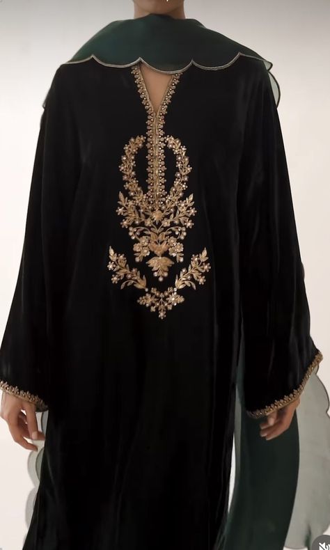 Pakistan Kurti, Black Velvet Suit, Velvet Suit Design, Sania Maskatiya, Wedding Outfits For Women, Embroidery Fashion Detail, Velvet Dress Designs, Kurti Pant, Punjabi Outfits