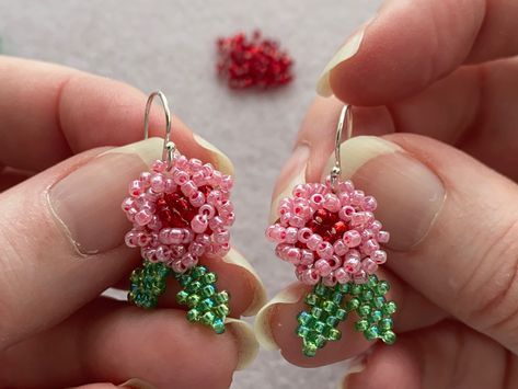 Beaded Rose Earrings Pattern, Beaded Rose Pattern Free, Beaded Rose Pattern, Beaded Rose Earrings, Beaded Earring Tutorial, Beaded Earrings Tutorial, Beaded Rose, Handmade Jewelry Business, Beaded Flowers Patterns