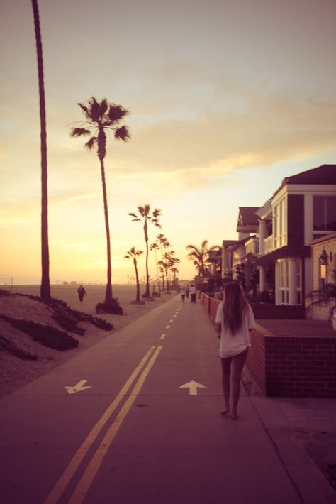 Boardwalk cali Cali Life, California Girl, California Love, California Dreamin', California Dreaming, Wanderlust Travel, Santa Monica, Beach Life, Edinburgh