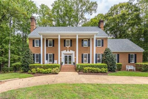 Brick House With Columns, Red Brick House With Columns, White House Brown Columns, Southern Colonial House Exterior, Colonial House Exterior With Columns, Colonial House Exterior Single Story, Colonial House Landscaping, Updated Colonial Exterior With Two Story Columns, Colonial Brick House