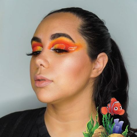 Finding Nemo Makeup Ideas, Nemo Face Paint, Finding Nemo Makeup, Nemo Makeup, Make Up Inspired, Light Contour, Hoco Inspo, Light Contouring, Contour Palette