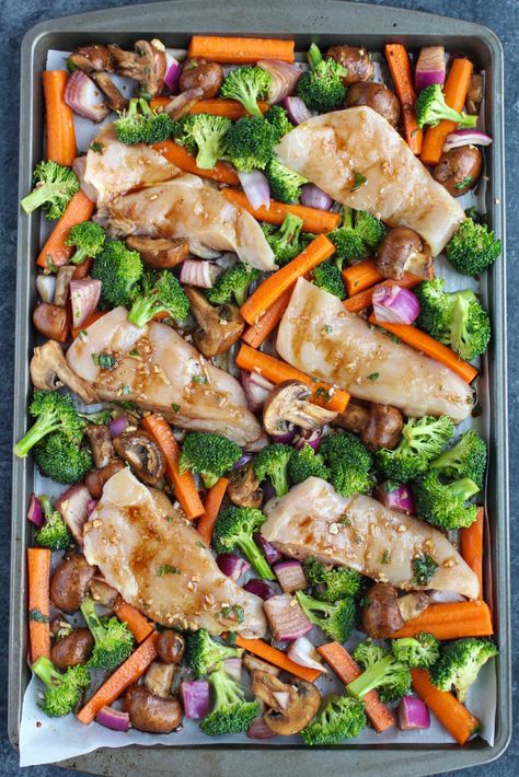 Chicken Veggie Bake, Baked Veggies Recipes, Baked Chicken And Veggies, Veggie Bake, Baking Recipes Healthy, Whole30 Dinner, Real Food Dietitians, Dairy Free Recipes Dinner, Whole30 Chicken