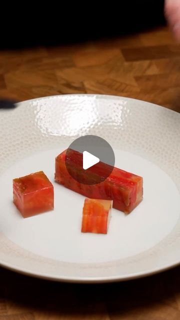 Tomato Terrine, Vegetable Terrine, Terrine Recipe, Pottery Molds, French Dishes, French Cooking, Seasonal Ingredients, Tomato Recipes, Small Bites