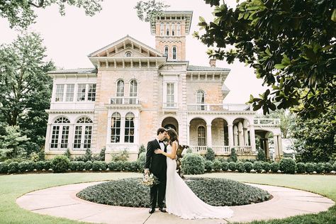 Annesdale Mansion Wedding – Memphis Wedding Photographer [Katie + Craig] » Kelly Ginn Photography, LLC Memphis Hotels, Historical Wedding, Romantic Ceremony, Tennessee Wedding Venues, Winter Wedding Venues, Memphis Wedding, Outside Garden, Hotel Wedding Venues, When I Get Married