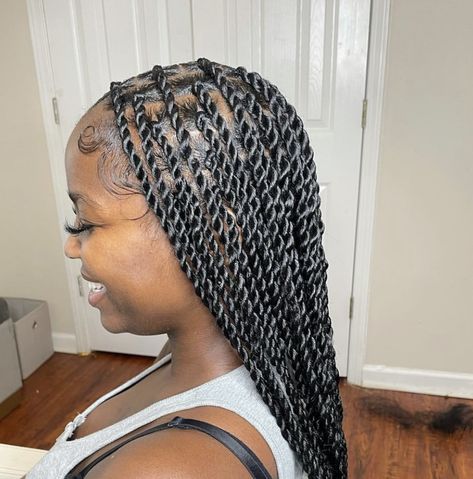 Passion Twist With Curls Out, Sinhalese Twist, Knotless Twists With Curls, Sengelese Twist With Curly Ends, Segeleese Twist, Small Senegalese Twist With Curly Ends, Senegalese Twist Hairstyles With Curls, Small Sengelese Twist, Senagele Twist With Curls