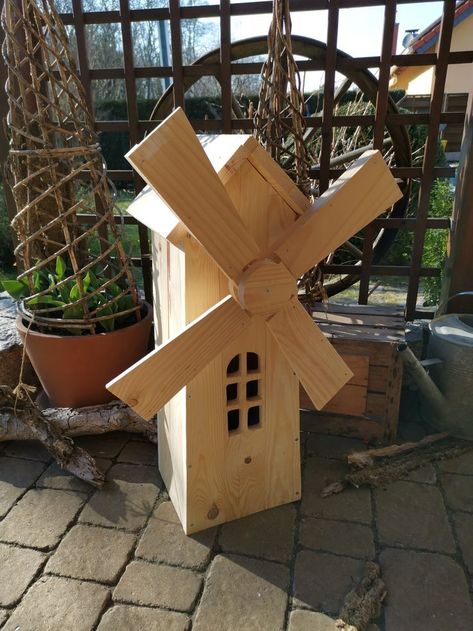 Wooden Windmill Plans, Homemade Windmill, Garden Wood Projects, House Design Garden, Wood Windmill, Wooden Windmill, Windmill House, Windmill Wall Decor, Garden Windmill