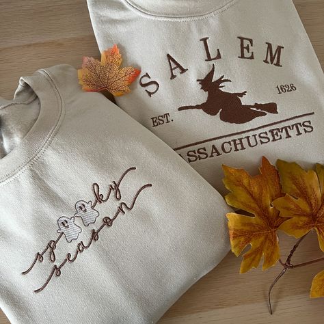 These colours were so popular last year and it’s looking like the same this year 🧸🤎 absolutely adorable 🫶🏼 Now we just need cosy weather to enjoy 🤣☕️ #halloween #autumnvibes🍁 Inspirational Tshirts, Embroidery Hoodie, Autumn Magic, Fall Sweatshirt, Fall Vibes, Tshirt Designs, Embroidery, Design