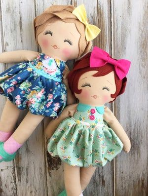 SpunCandy Handmade Dolls. The cutest cloth dolls. And baby friendly! Dolls And Daydreams, Diy Rag Dolls, Baby Doll Pattern, Homemade Dolls, Rag Dolls Handmade, What To Use, Sewing Dolls, Sewing Toys