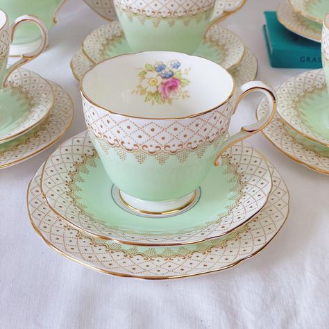 New arrival 💚 A very pretty Paragon tea set in pastel green with sweet hand coloured roses and forget-me-nots inside the cup and to the centre of the saucers and plates. £120 💚 #vintagechinaforsale #paragonporcelain #vintagestyle #vintagechina #vintagedecor #vintageshop #paragon #vintage #vintagechinacollector Coloured Roses, Forget Me Nots, The Cup, Pastel Green, Vintage China, Hand Coloring, Vintage Decor, Tea Set, New Arrival