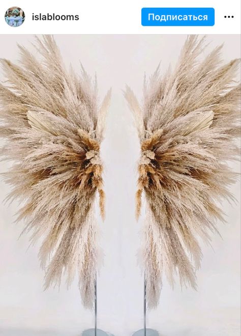 Palm And Pampas Wall Arrangement, Pampas Wings Wall, Pampas Wings, Pampas Grass Installation, Pampas’s Grass Wall Decor, Bohemian Backdrop, Studio Background Ideas, Boho Wedding Arch, Home Hair Salons