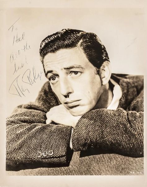 Wizard of Oz Scarecrow RAY BOLGER Signed Photo - Mar 18, 2017 | Early American History Auctions in CA Wizard Of Oz Scarecrow, Oz Scarecrow, Ray Bolger, Early American History, Hollywood Actors, Signed Photo, Early American, Silver Screen, Wizard Of Oz