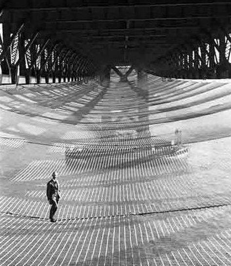 (1930s). A movable safety net placed below the Golden Gate Bridge saved the lives of 19 construction workers. Bridge Construction, Construction Workers, Safety Net, The Golden Gate Bridge, Interesting History, Us History, A Bridge, History Lessons, Jolie Photo